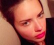 VIDEO&FOTO Un jucător norocos » Adriana Lima a fost sedusă din nou de un sportiv: ce apariții incendiare i-a dedicat