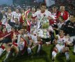2004 Atacantul a sărbătorit alături de roș-albi eventul, câștigând și Cupa după campionat
