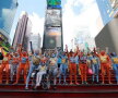 GALERIE FOTO & VIDEO Imagini incredibile în Times Square. Peste 200 de oameni au stat ore în șir dezbrăcați în plină stradă!