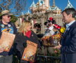 VIDEO & GALERIE FOTO Un californian a mers la Disneyland 2.000 de zile la rând!