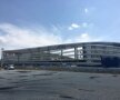 EXCLUSIV VIDEO + FOTO Noi imagini de la unul dintre stadioanele care se construiesc în România! Se pun la punct ultimele detalii la exterior 