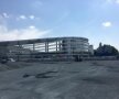 EXCLUSIV VIDEO + FOTO Noi imagini de la unul dintre stadioanele care se construiesc în România! Se pun la punct ultimele detalii la exterior 
