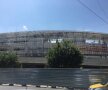 EXCLUSIV VIDEO + FOTO Noi imagini de la unul dintre stadioanele care se construiesc în România! Se pun la punct ultimele detalii la exterior 