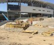 EXCLUSIV VIDEO + FOTO Noi imagini de la unul dintre stadioanele care se construiesc în România! Se pun la punct ultimele detalii la exterior 