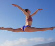 FOTO Nu și-a pierdut îndemânarea! Sandra Izbașa a refăcut în vacanță un exercițiu spectaculos din gimnastică