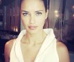 FOTO A renunțat la sport pentru cărți » Superba Adriana Lima s-a despărțit de un baschetbalist pentru un scriitor