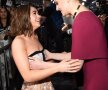 GAME OF THRONES SEZONUL 7 Au uitat că erau în public? Ipostaza indecentă în care au fost surprinse Sophie Turner și Maisie Williams