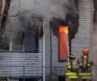 FOTO A dat foc la casă în tentativa a de a ucide o insectă