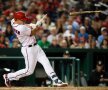 ȘI-A RUPT BÂTA! Momentul perfect surprins de fotoreporteri cu jucătorul Ryan Zimmerman (Washington National) când lovește mingea și bâta de baseball se rupe (foto: reuters)