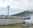 Stadionul pe care se va juca Muntenegru - România bate Arena Națională » Dărăpănat, dar exploatat la maximum (foto: Alex Nicodim)