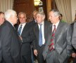 Lupescu sr. (al doilea din dreapta) la Cotroceni într-un dialog cu Nicolae Rainea (stânga) înaintea unei premieri din partea președintelui Traian Băsescu