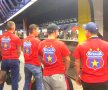 EXCLUSIV FOTO De la Londra pentru FCSB » Protest al fanilor vicecampioanei veniți pentru meciul cu Lugano
