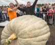 FOTO Concurs destinat dovlecilor » Cel mai mare dovleac din Germania are 700 kg!