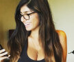 VIDEO Mai rea ca MM! Mia Khalifa, dată afără de pe stadion » Gestul pe care l-a făcut fosta actriță 
