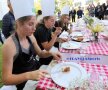 FOTO "Chef" Simona Halep a gătit omletă de crabi în Thailanda