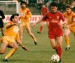 
Hagi şi ceilalţi stelişti au umilit Galatasaray, scor 4-0, în aprilie 1989, în semifinalele CCE

