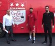 FOTO Dat afară de fosta echipă, un fost internațional român a semnat cu noul club și a fost prezentat oficial 
