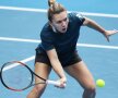 CONCENTRARE. Simona Halep se antrenează intens pentru Australian Open, turneu care va începe pe 15 ianuarie (foto: Guliver/Getty Images)