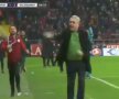 VIDEO + FOTO Moment amuzant cu Șumudică la meciul cu Galatasaray » Cei doi care l-au scos din sărite pe tehnician