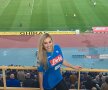 FOTO A apărut la meciul lui Napoli și a făcut senzație în tribune » Cine era superba blondă care le-a aprins imaginația fanilor de pe San Paolo