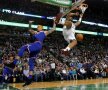 Zboară, puiule, zboară! Moment superb în NBA în duelul dintre Boston Celtics și New York Knicks (foto: reuters)