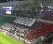 FOTO Coregrafie impresionantă, pe tot stadionul, la debutul "optimilor" Champions League