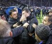 VIDEO+FOTO // PAOK - Olympiakos » Haos la Salonic! Antrenorul lui Oly a fost transportat la spital + PAOK riscă să piardă 6 puncte!