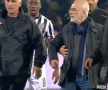 UPDATE/VIDEO + FOTO Din nou haos în Grecia: golul anulat lui Varela a oprit PAOK - AEK Atena în prelungiri! Imagini ȘOCANTE: patronul lui PAOK a intrat pe teren înarmat cu un pistol!