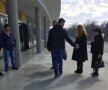 GALERIE FOTO + VIDEO Trupul neînsuflețit al lui Ion Voinescu a fost depus la Arena Națională » Lăcătuș și jucătorii Stelei sunt prezenți 