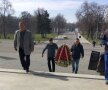 GALERIE FOTO + VIDEO Trupul neînsuflețit al lui Ion Voinescu a fost depus la Arena Națională » Lăcătuș și jucătorii Stelei sunt prezenți 