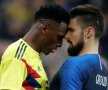 Amical și nu prea. Yerry Mina și Olivier Giroud s-au duelat ca într-un meci oficial în Franța - Columbia, scor 2-3 (foto: reuters)
