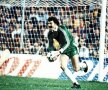 La mulți ani portarului genial! Helmuth Duckadam, goalkeeperul care a făcut senzație apărând 4 penalty-uri în finala CCE din 1986, împlinește azi 59 de ani. Foto: Guliver/Getty Images