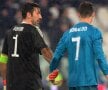 Ronaldo și Buffon după meciul de azi. O imagine istorică! FOTO: Reuters