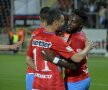 FOTO FCSB continuă războiul cu CSA! Mesajul de la meciul cu Astra + Giurgiuvenii nu și-au uitat fostul antrenor