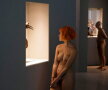 GALERIE FOTO Fotografii din muzeul care a permis accesul vizitatorilor complet goi