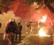 VIDEO Străzile din Atena, ring de luptă pentru fanii lui PAOK și AEK! Suporterii au făcut prăpăd înainte de finala Cupei Greciei