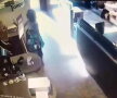 VIDEO O femeie s-a certat cu anagajații unui restaurant. Ce a urmat e desprins din cele mai urâte filme!