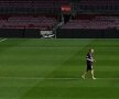 Iniesta desculț și singur pe stadion, la o oră după festivitate