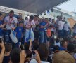 Corespondenţă de la Craiova » VIDEO A început fiesta în Bănie! Nebunie în centrul Craiovei » Ce fac oltenii acum