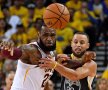 VIDEO+FOTO Golden State vs. Cleveland Cavaliers 2-0 » James nu poate singur! Curry se distrează în meciul doi și o apropie pe Golden State de un nou titlu