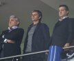 ROMÂNIA - FINLANDA // VIDEO+FOTO Mourinho e în România » Secvențe amuzante la sosirea la Ploiești: cine i-a sărit de gât + declarațiile marelui antrenor