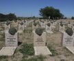 Pietrele funerare și căștile soldaților sovietici
Foto: Theodor Jumătate