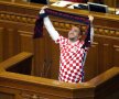 FOTO Cazul Vida ia amploare: președintele federației de la Kiev a venit în Parlament în tricoul Croației. "Plătim noi amenda!"