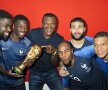 Samuel Umtiti, Ousmane Dembele, Marcel Desailly, Kylian Mbappe, Djibril Sidibe și Nabil Fekir Foto: fifa.com