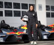 FOTO&VIDEO Imagini senzaționale pe circuitul de Formula 1 cu cea mai bună handbalistă a lumii » Cristina Neagu, show cu 200 km pe oră!