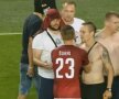 GALERIE FOTO + VIDEO Ultrașii Spartei au copiat PCH și au creat haos la meciul din Europa League » Au intrat pe teren cu măști pe față după decizia controversată a lui Colțescu