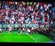 GALERIE FOTO + VIDEO Ultrașii Spartei au copiat PCH și au creat haos la meciul din Europa League » Au intrat pe teren cu măști pe față după decizia controversată a lui Colțescu