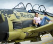GALERIE FOTO SPECTACULOASĂ » Cristina Neagu, copilot într-o aeronavă din Al Doilea Război Mondial