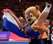 ATLETISM Sandra Perkovici a sărbătorit aurul cucerit la aruncarea discului alături de mascota Berlino
