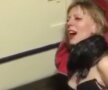 VIDEO Scene incredibile în avion. Echipajul a trebuit să lege o femeie!